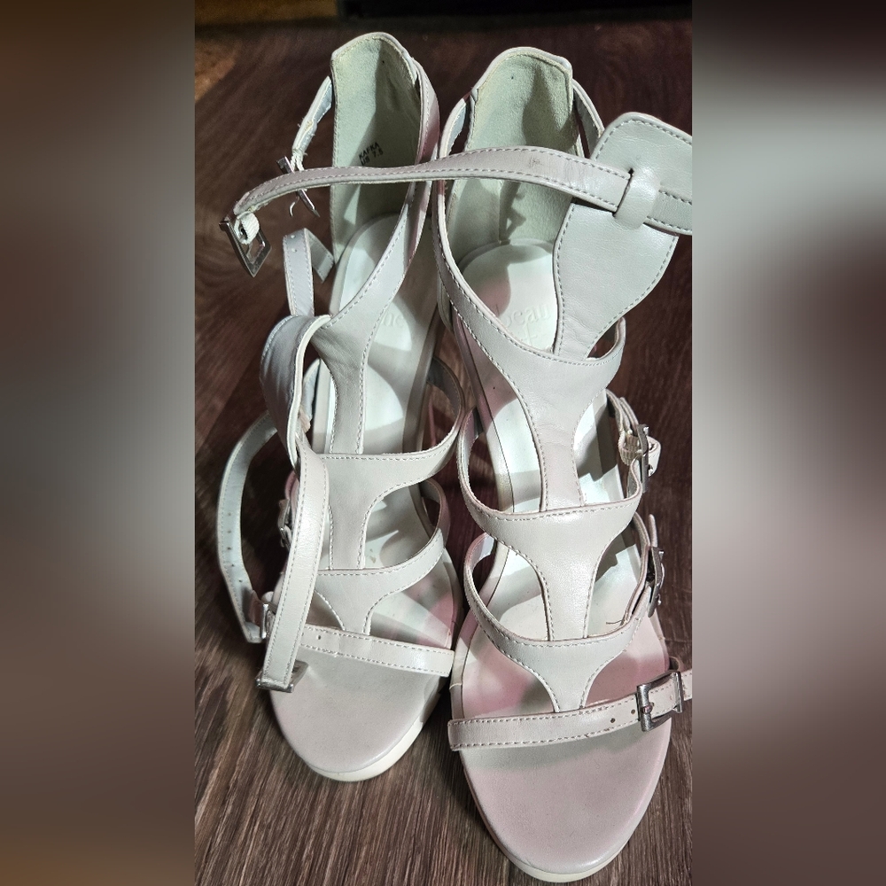 Beau & Ashe sporty gladiator gray & white heels STUNNING  Sz7.5 - Picture 8 of 10